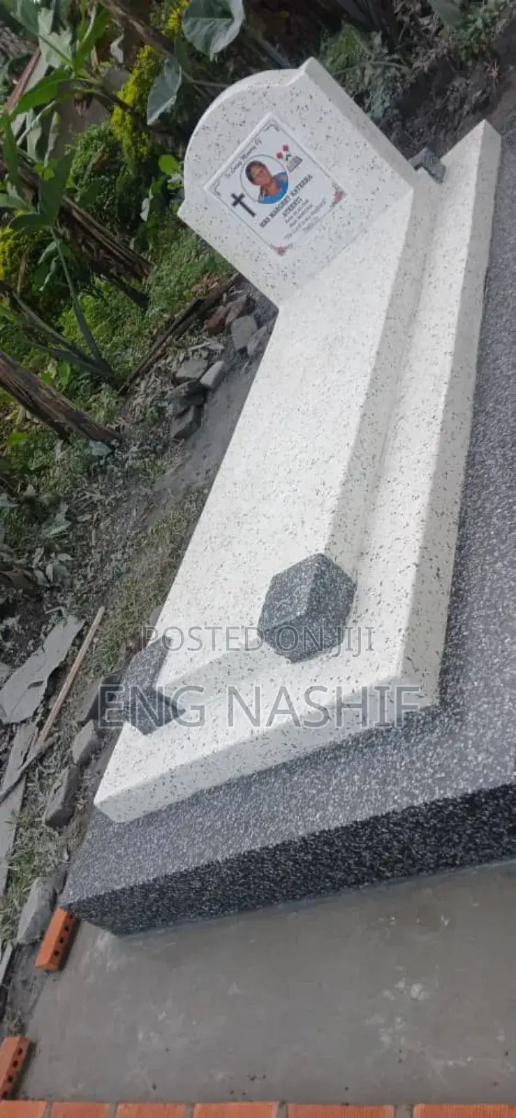 Terrazzo Graves