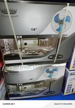 Couronne 18 Stand Fan. Stand Fan