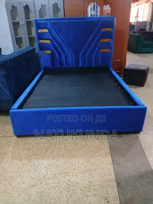 5*6 Bed on Colour Blue