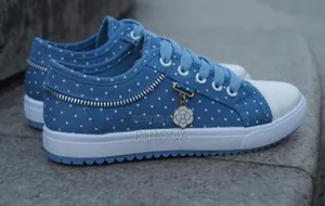 Dotted Jean Canvas
