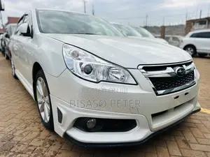 Subaru Legacy 2.5i Premium Sedan 2012 White