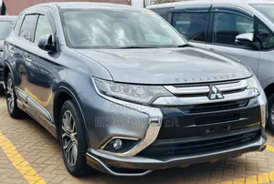 Mitsubishi Outlander 2017 Silver