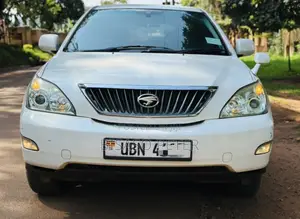 Toyota Harrier 2.4 2010 White