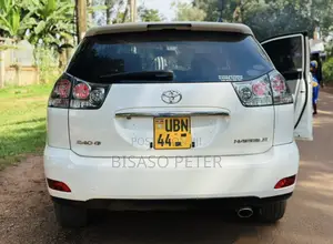Toyota Harrier 2.4 2010 White