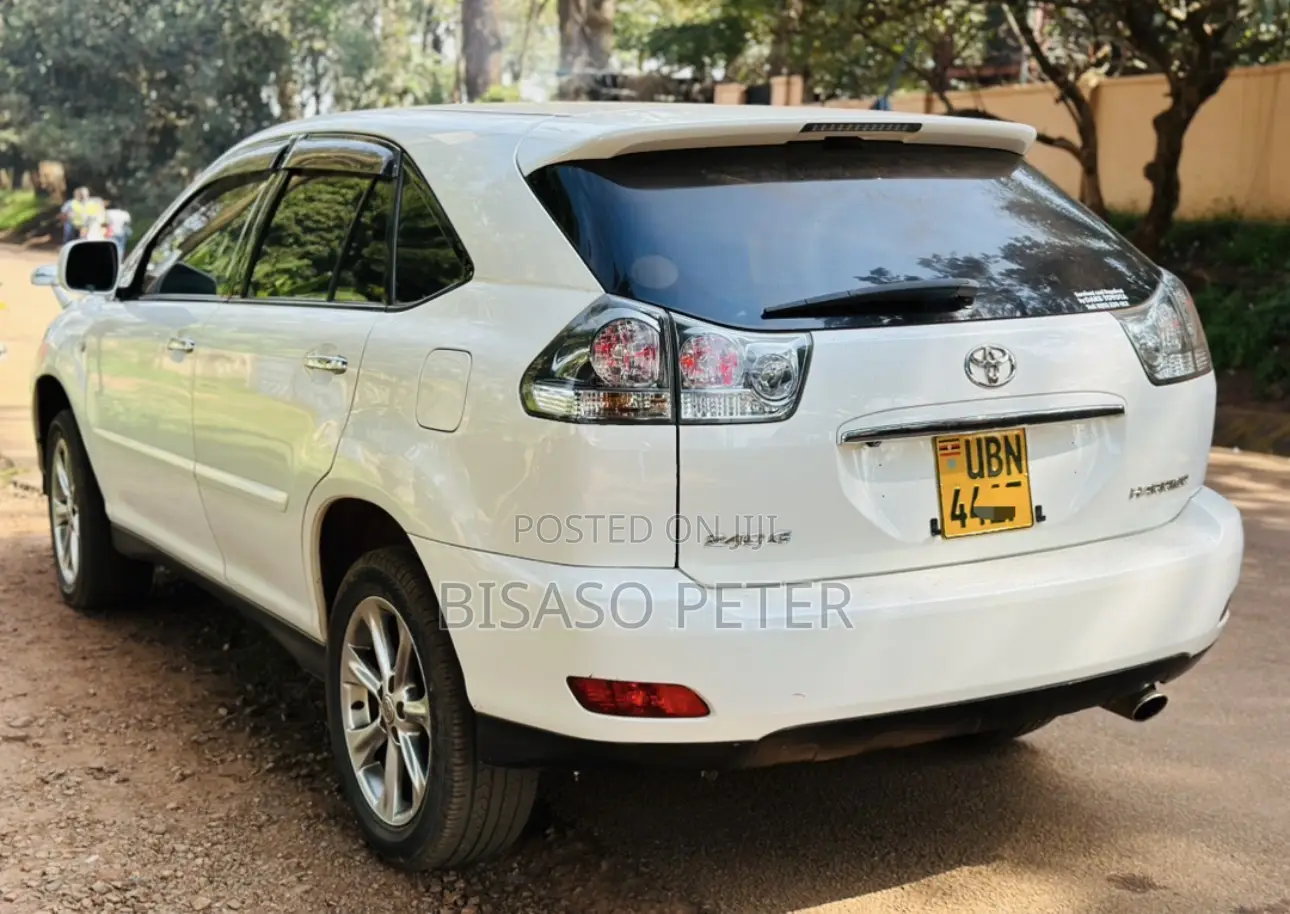 Toyota Harrier 2.4 2010 White