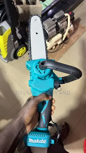 Makita Rechargeable Chainsaw