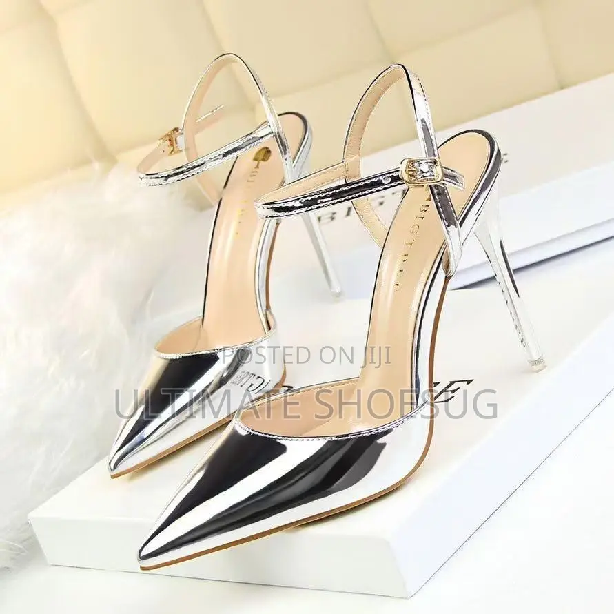 Big Tree Half Closed Heels