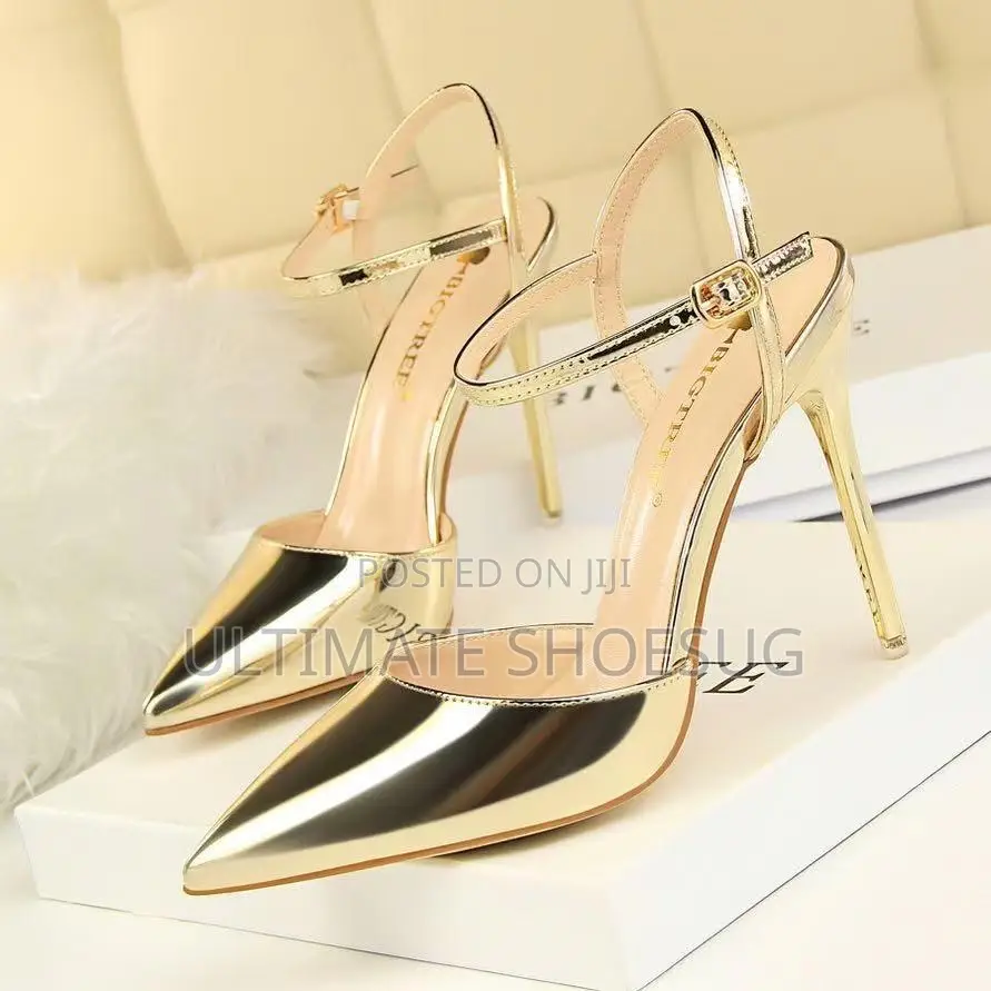 Big Tree Half Closed Heels
