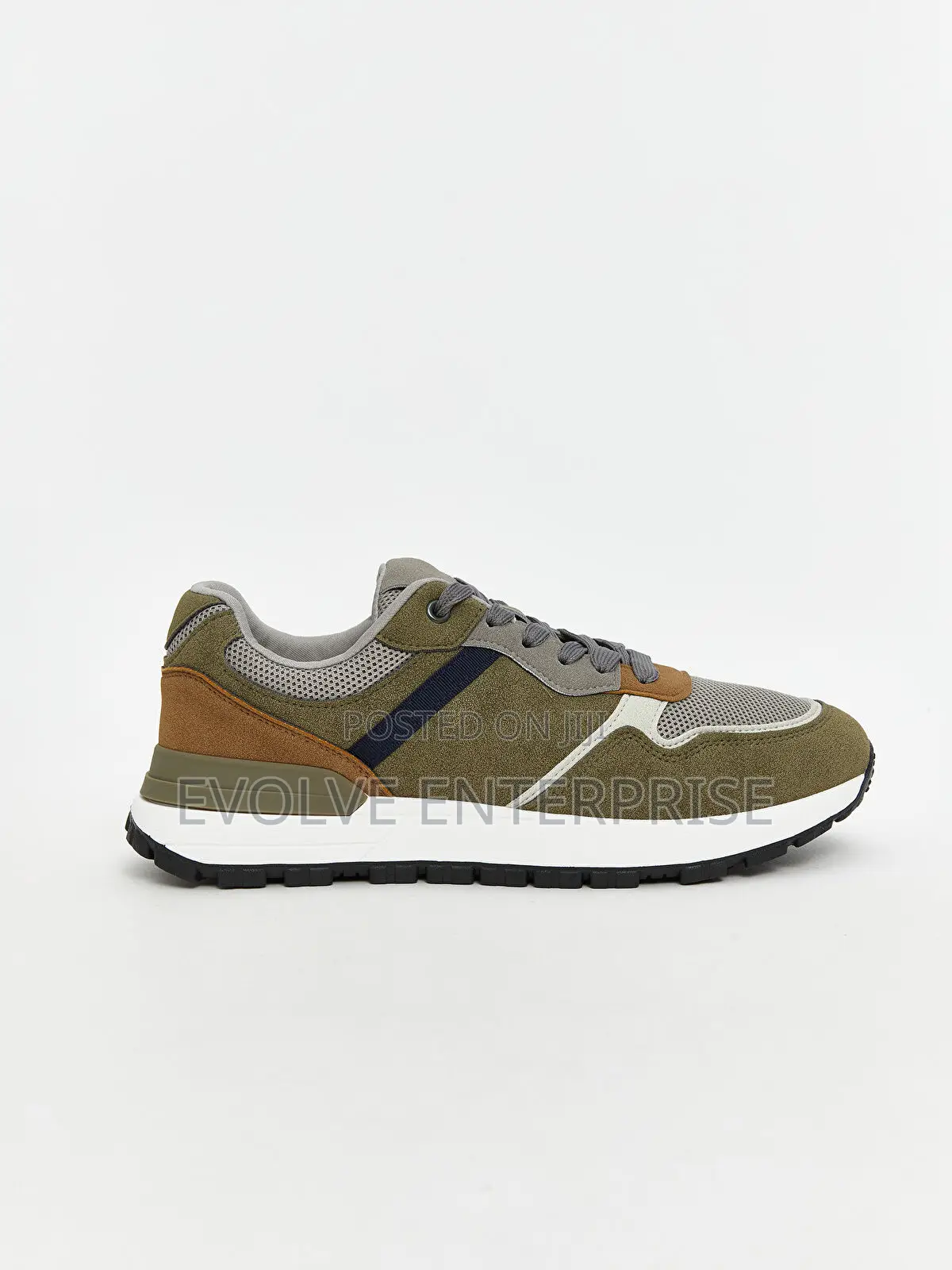 Men's Lace-Up Sneaker
