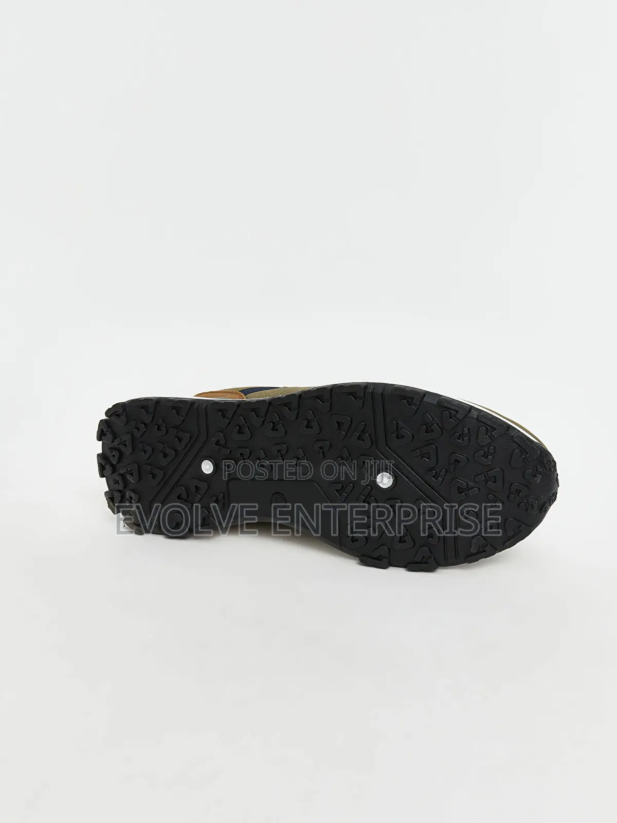Men's Lace-Up Sneaker