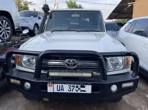 Toyota Land Cruiser Prado 2012 White