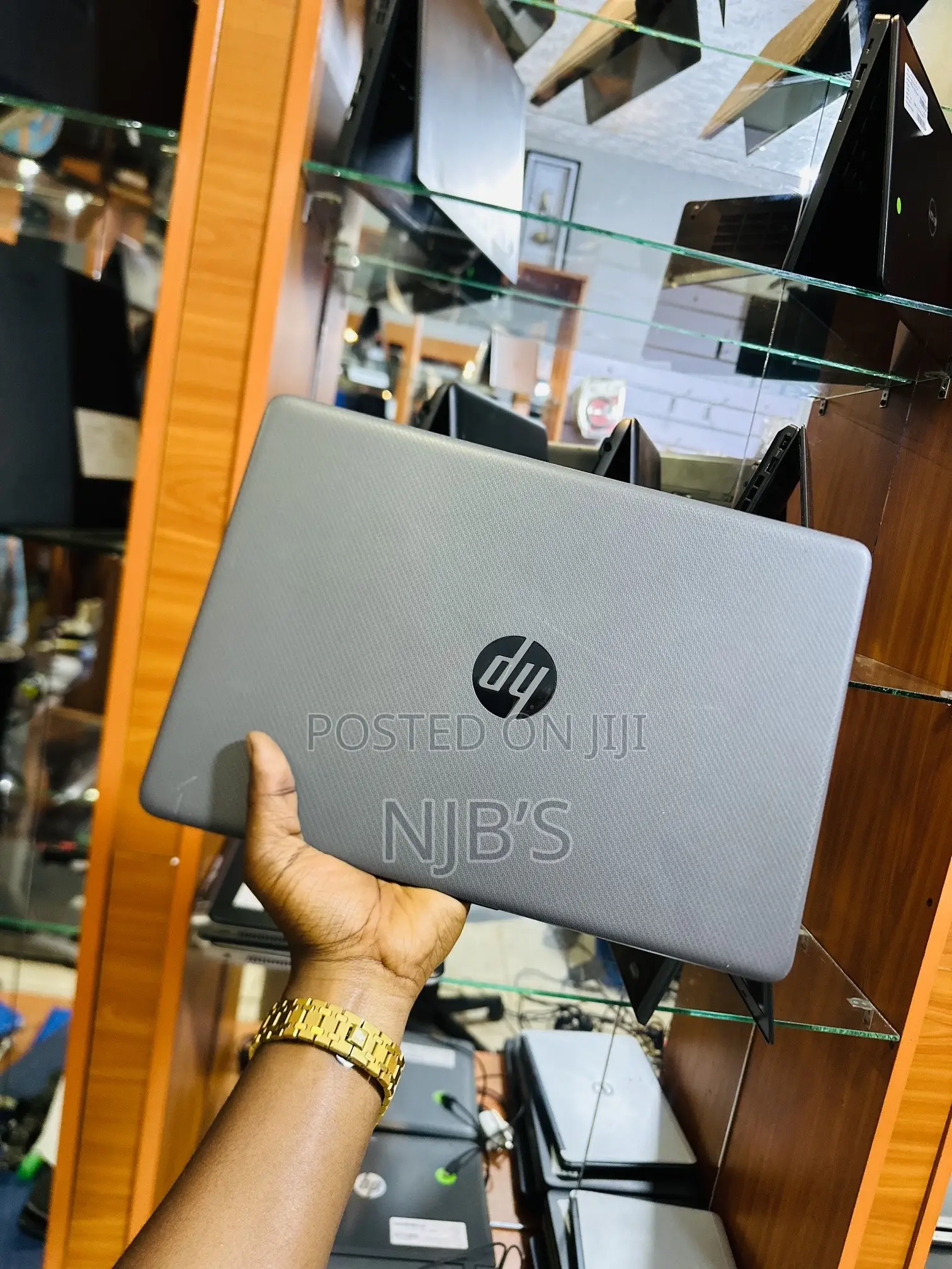 Laptop HP 4GB AMD Ryzen 3 SSD 128GB