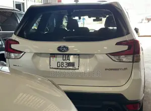 Subaru Forester Premium AWD 2019 White
