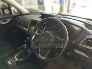 Subaru Forester Premium AWD 2019 White