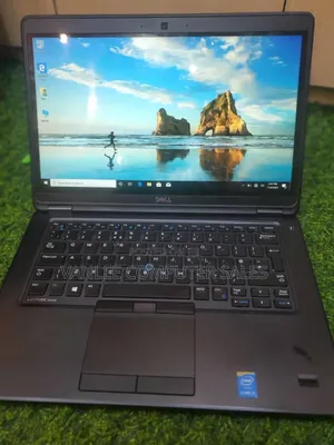 Laptop Dell Latitude E5550 4GB Intel Core I3 SSD 140GB