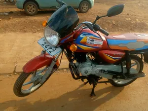 Bajaj Boxer 125 2021 Red