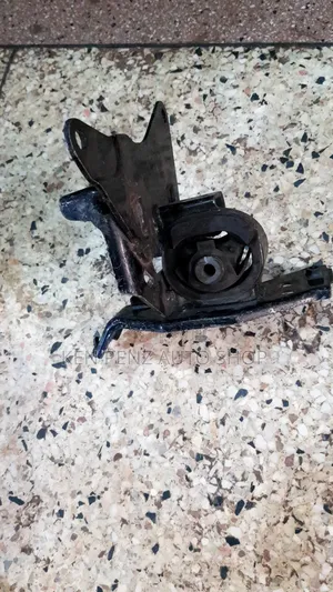 Toyota Yaris, Ractis and Subaru Trezia Gear Box Mounting
