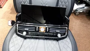 Landcruiser Lc150- Lc300 2020 - 2024 Luxurious Radio and Screen