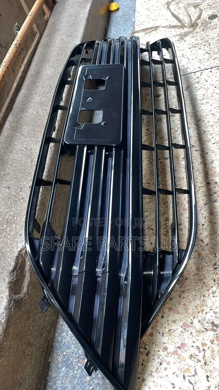 Fielder / Axio 2015 - 2023 Bumper Grille