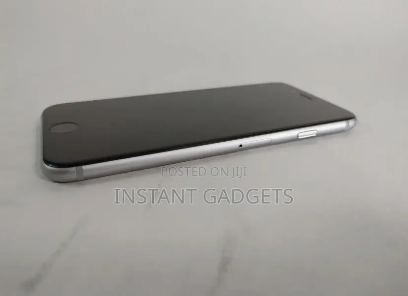 Apple iPhone 6 64 GB Gray
