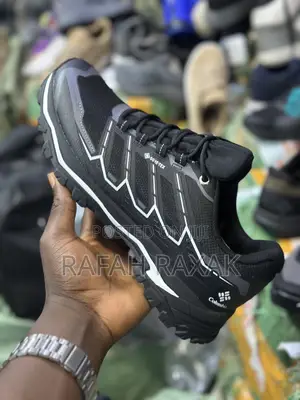 Original Black/White Columbia Gore-tex Outdoor Hiking Sneakers