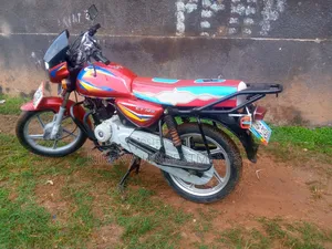 Bajaj Boxer 100 2020 Red