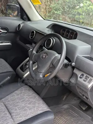 Toyota Corolla Rumion 2010 Silver