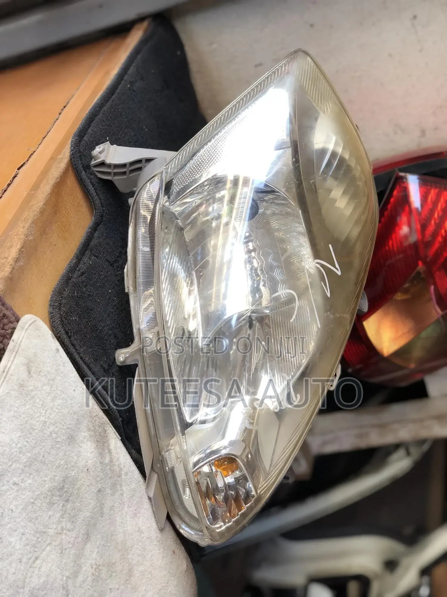 Passo Old Model Headlight