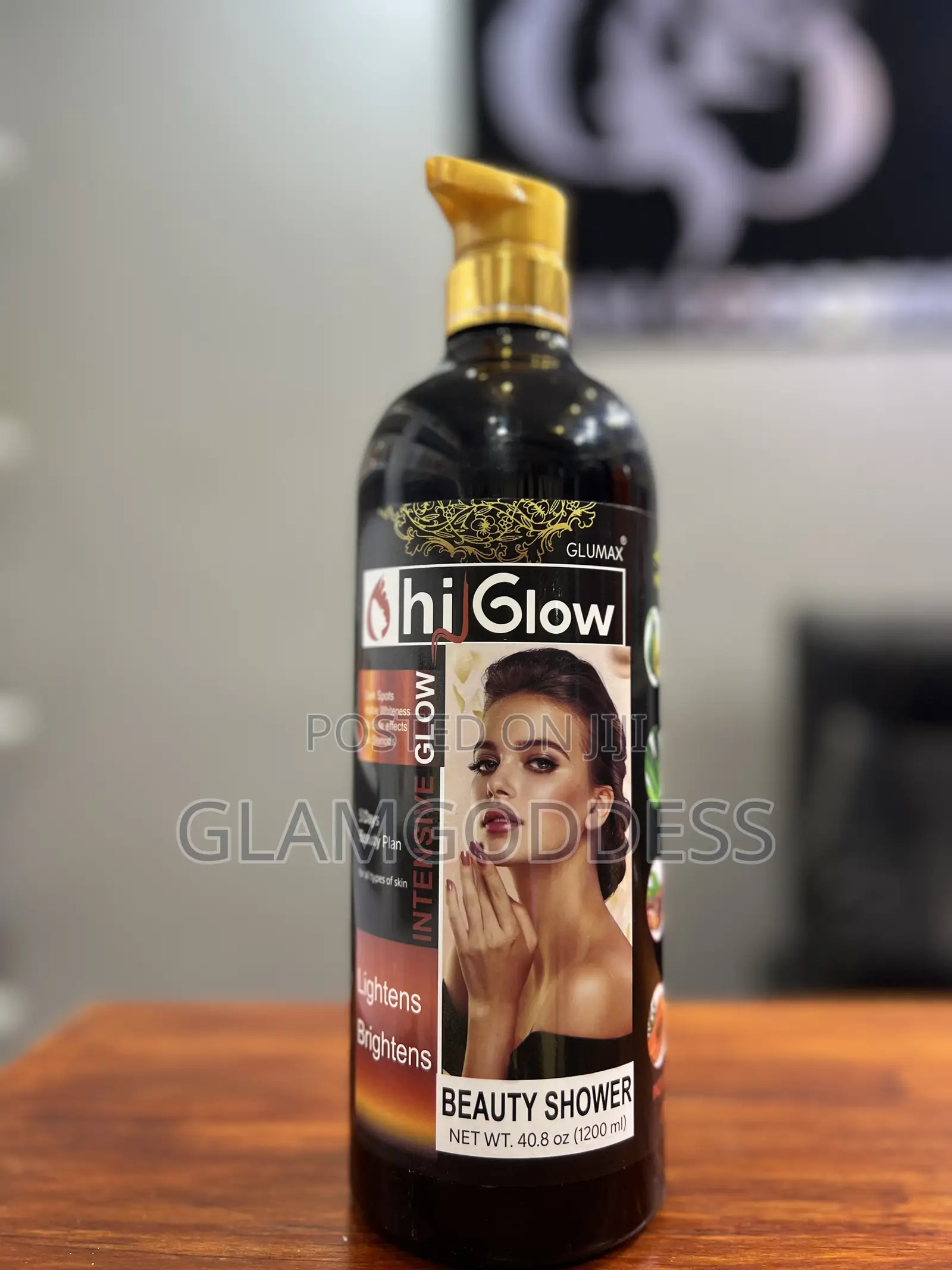 Brightening and Lightening Shower Gels