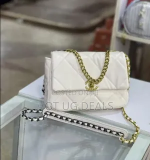 Ladies Classic Handbag