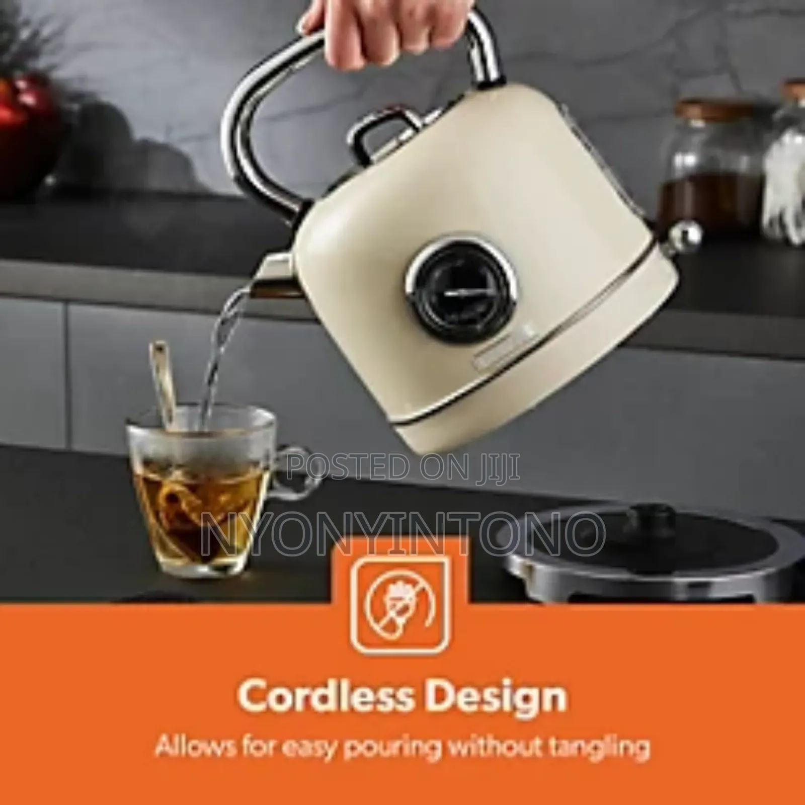 Geepas Cream Classic Automatic Cordless Electric Kettle Gk-38074 Cr