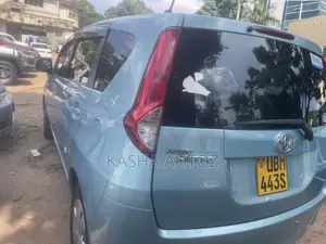 Toyota Passo Sette 2009 Blue