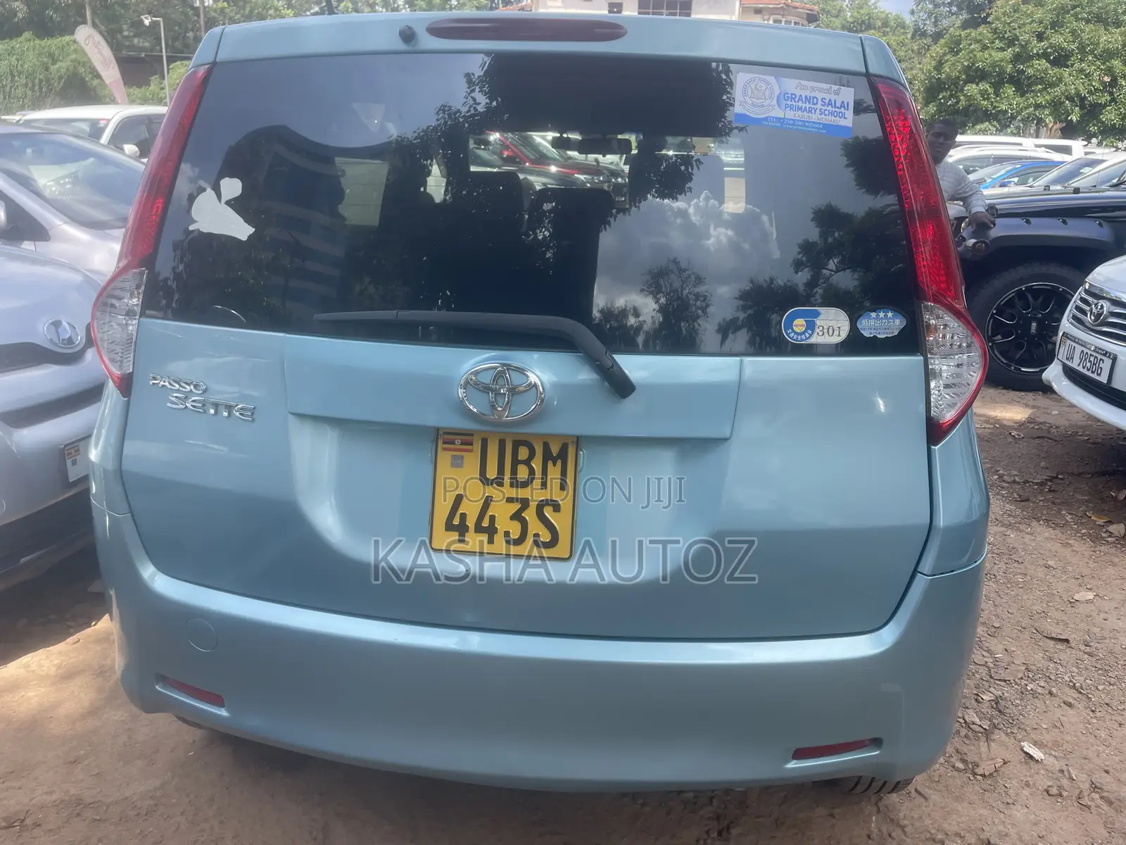 Toyota Passo Sette 2009 Blue