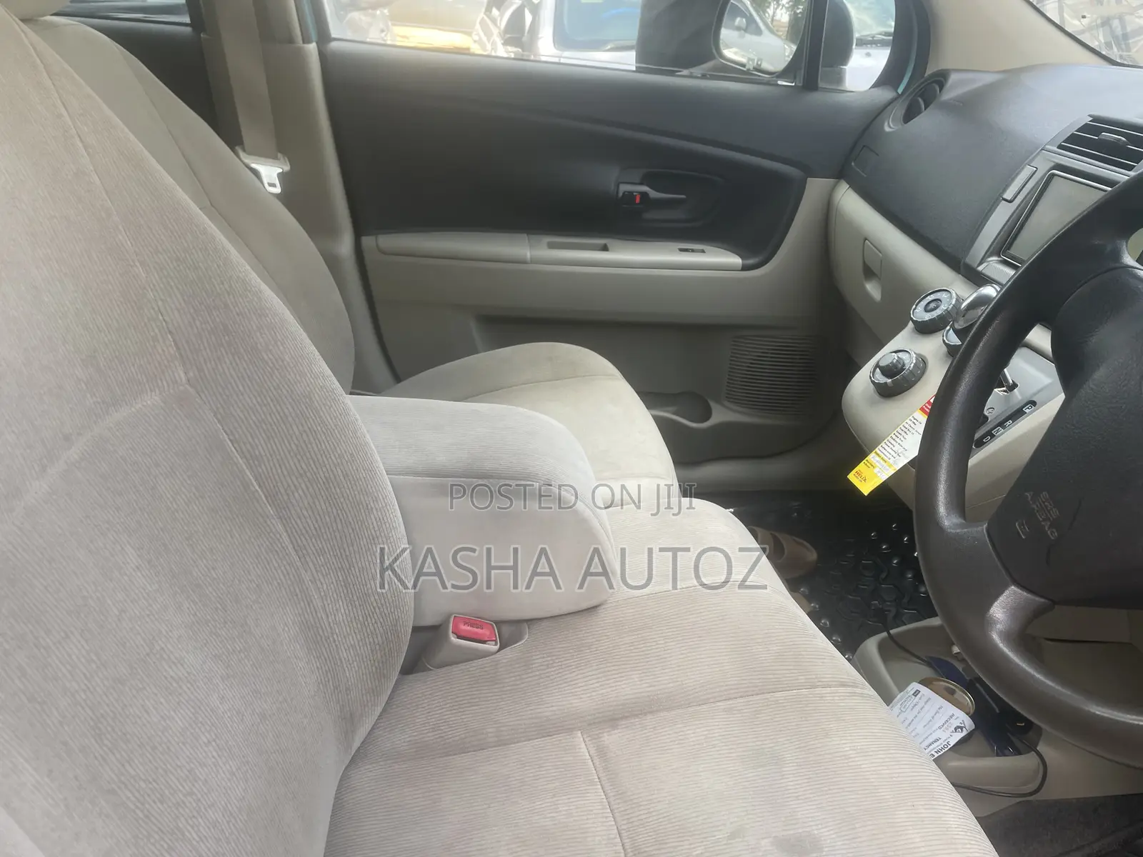 Toyota Passo Sette 2009 Blue