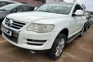 Volkswagen Touareg 2010 White