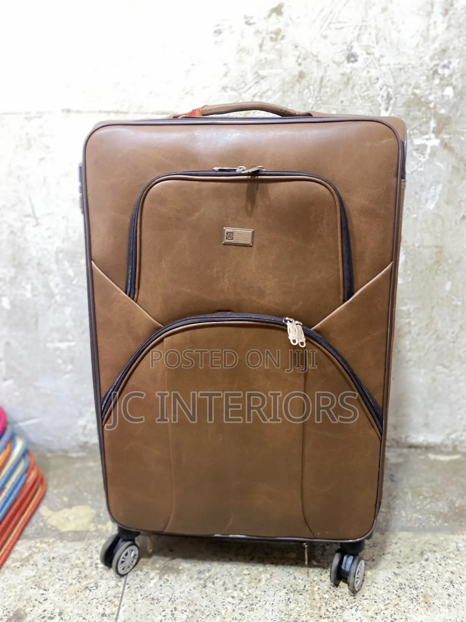 Leather Suitcase - High Quality and Strong - Medium Size