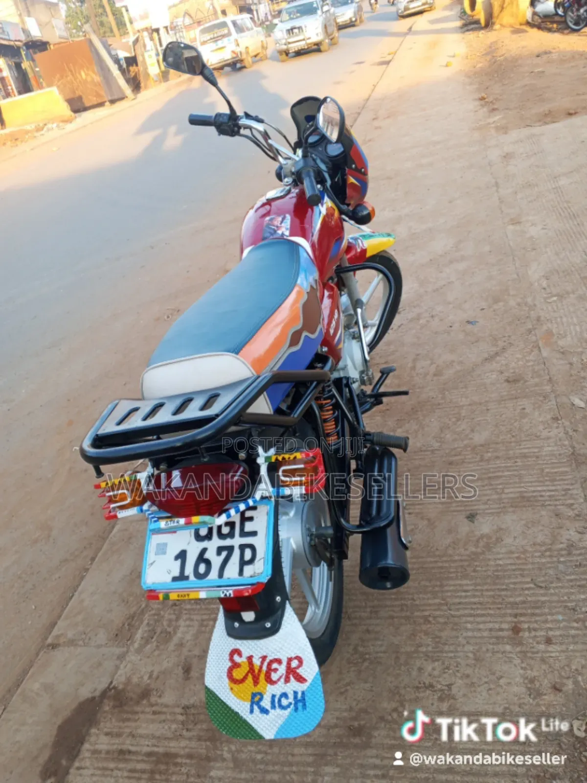 Bajaj Boxer 125 2024 Red