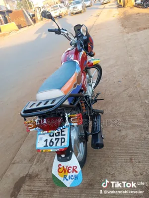 Bajaj Boxer 125 2024 Red