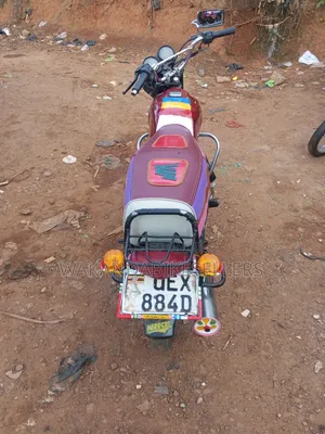 Bajaj Boxer 100 2019 Red
