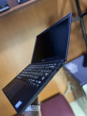 New Laptop Dell Latitude 7390 16GB Intel Core i7 SSD 256GB