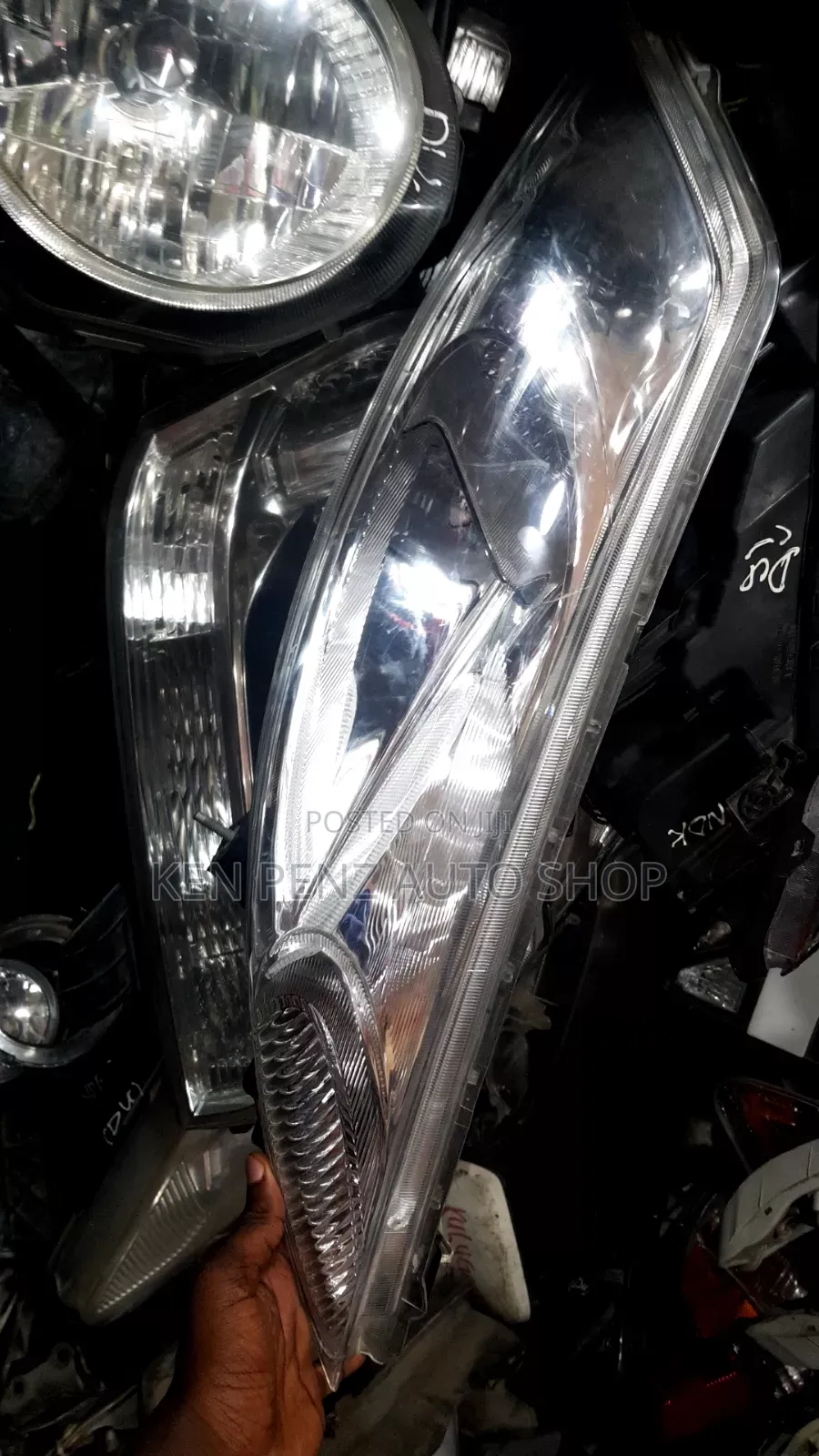 Nissan Juke Headlight
