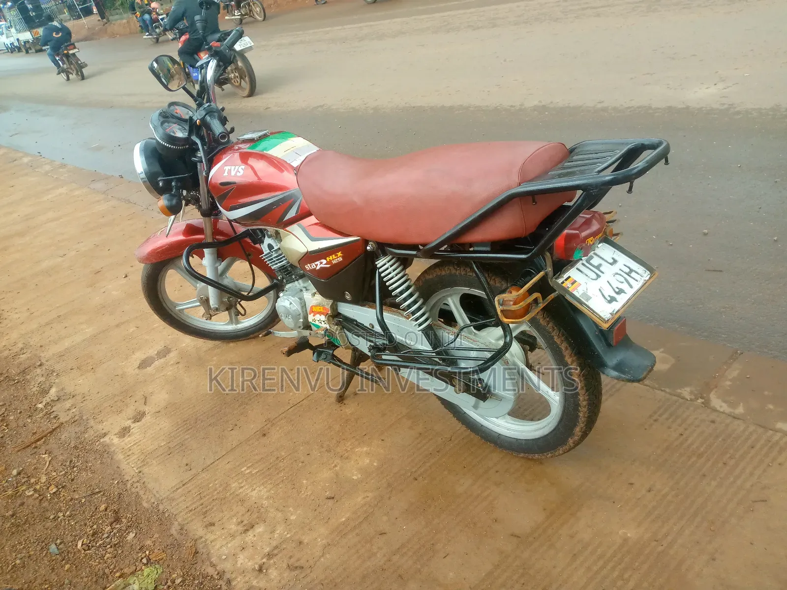 TVS HLX 125 2021 Red