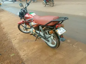TVS HLX 125 2021 Red