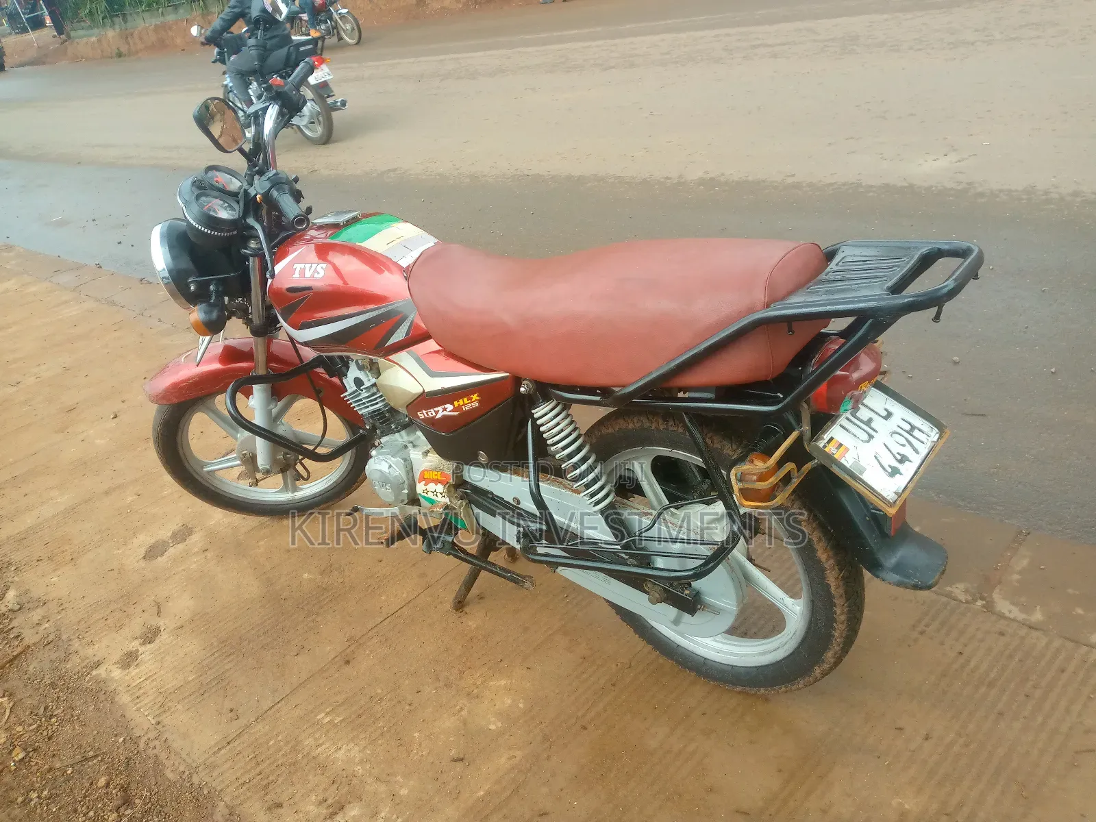 TVS HLX 125 2021 Red