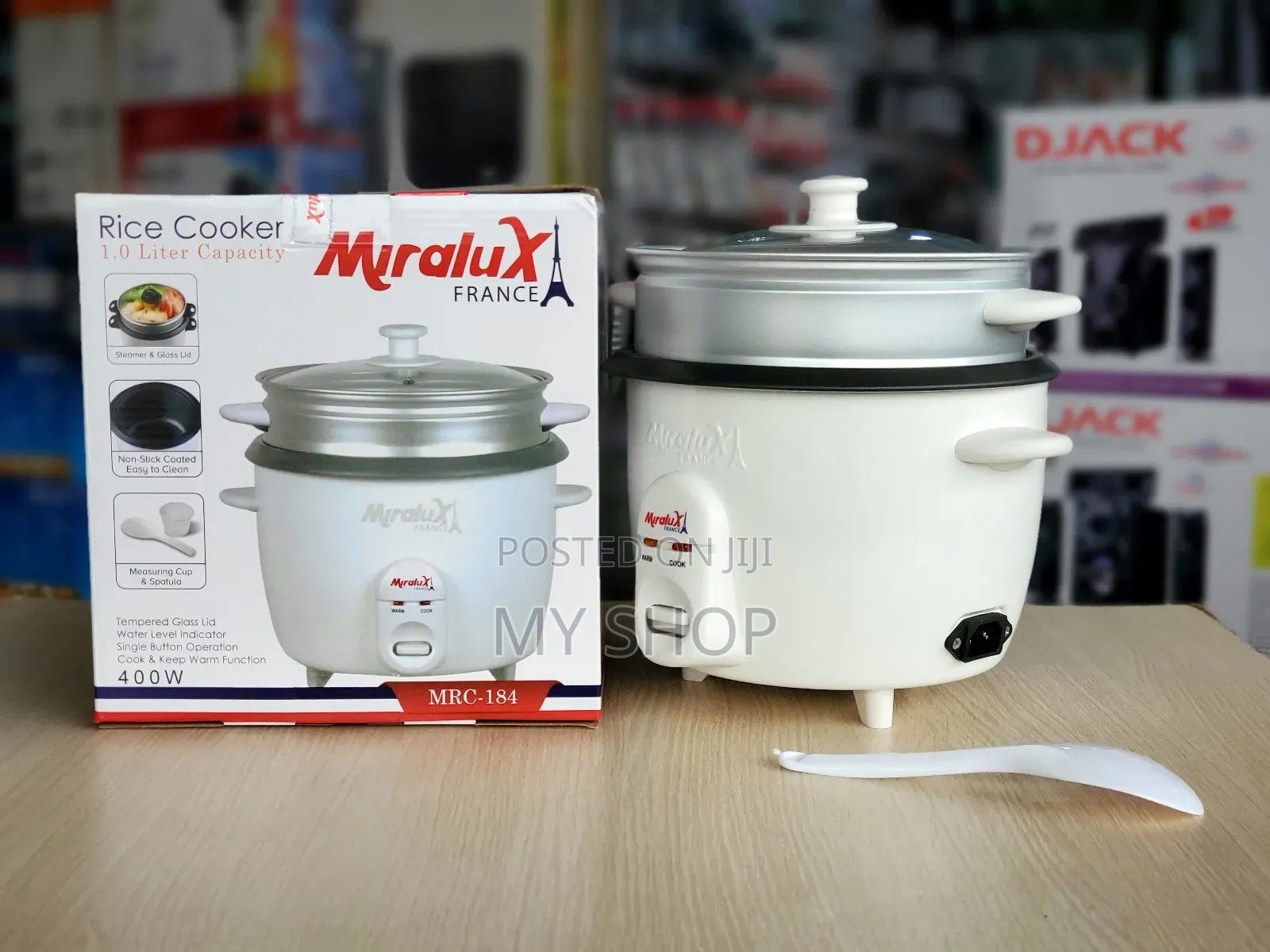 Mini Rice Cooker With a Steamer