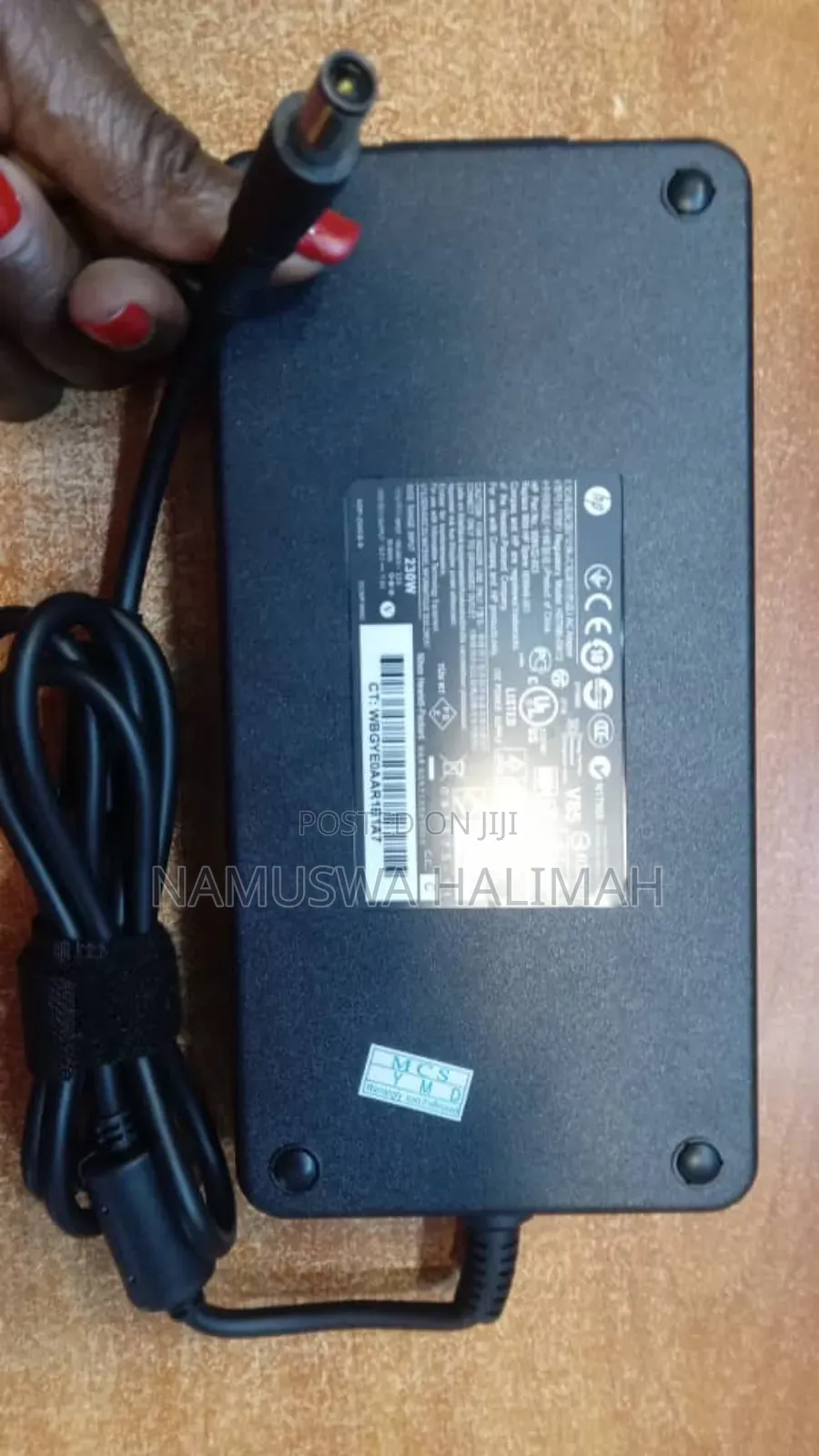 Hp 19v 11.8a Big Pin Laptop Adapter
