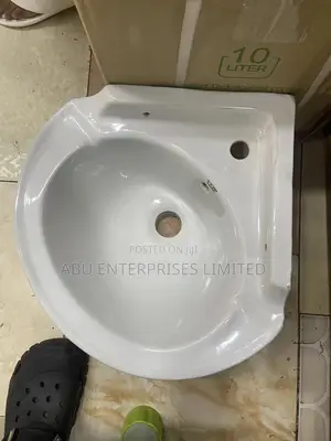 Corner Basin Ceramic