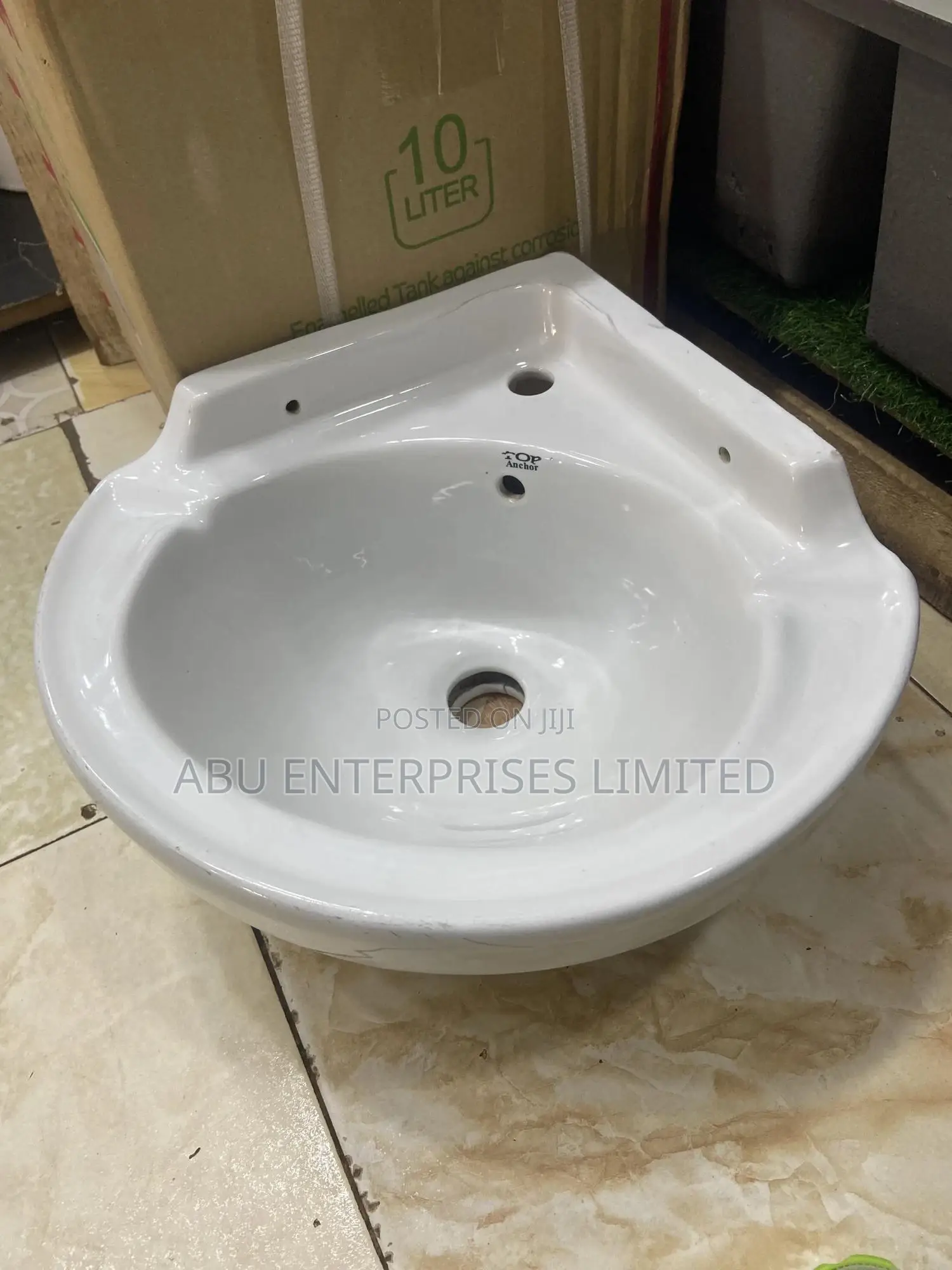 Corner Basin Ceramic