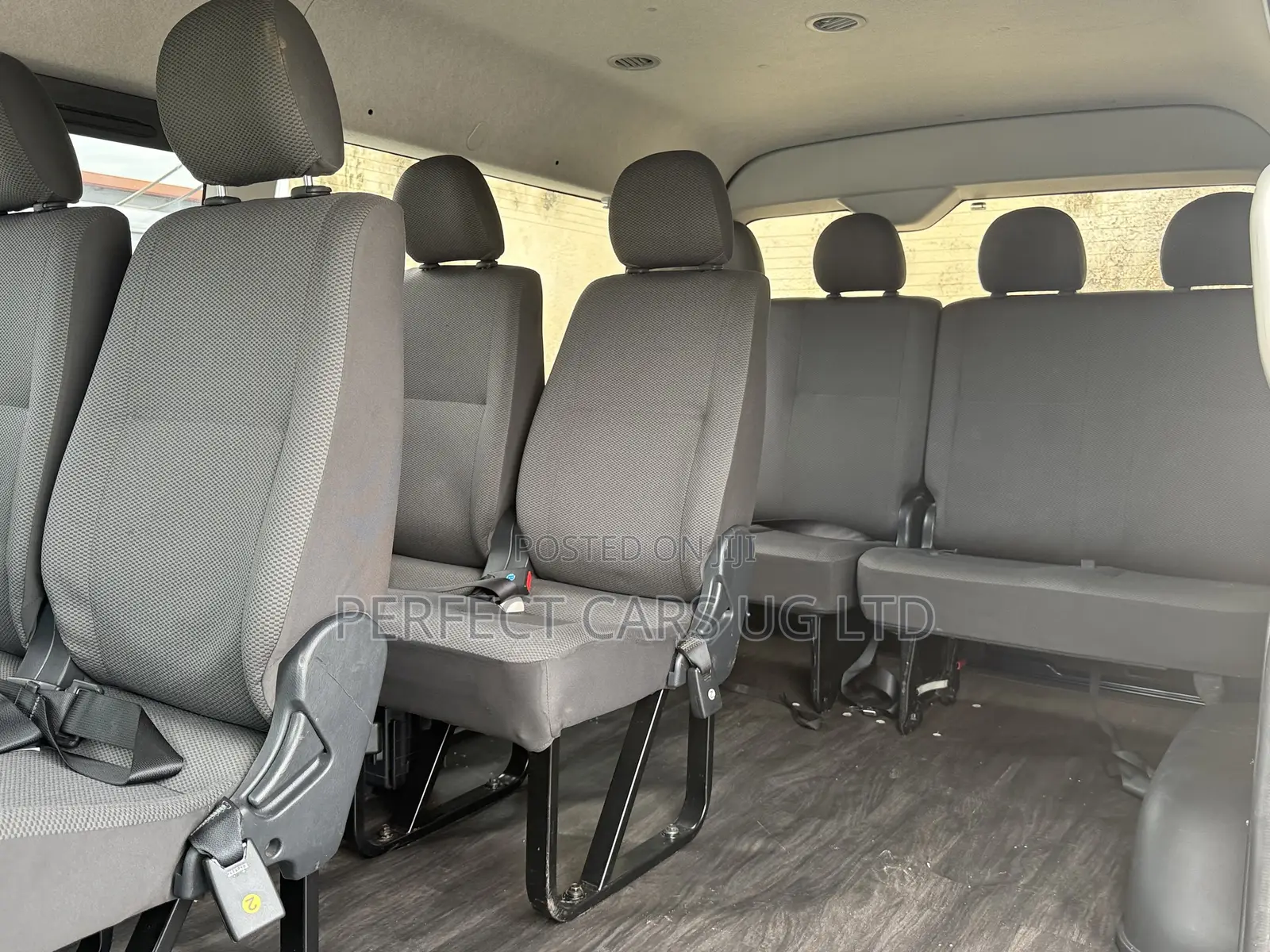 Toyota HiAce 2017 Blue
