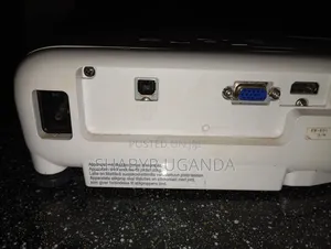 Epson Eb-E01 Hd Projector